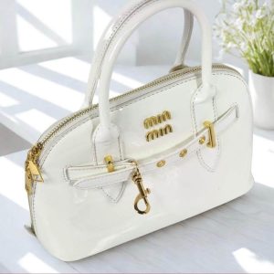 LADIES GLOSSY HANDBAG